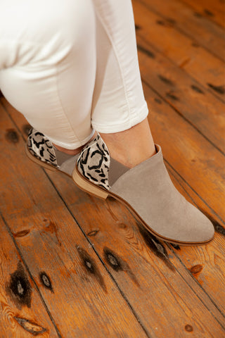 Aria Grey Leopard Print
