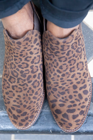 Aria Mocha Leopard