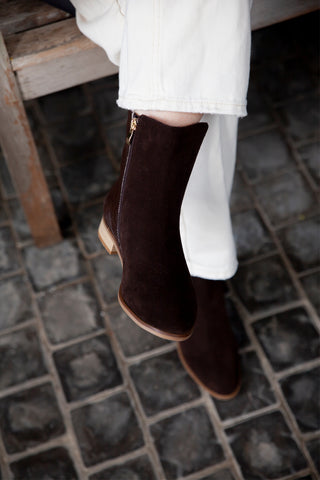 Becky Chestnut