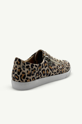 Breezy Leopard