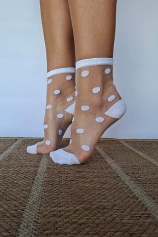 Bubbly Dot White Dots