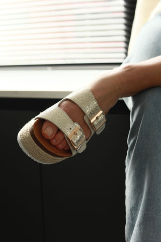 Chicago Metallic Gold Spec