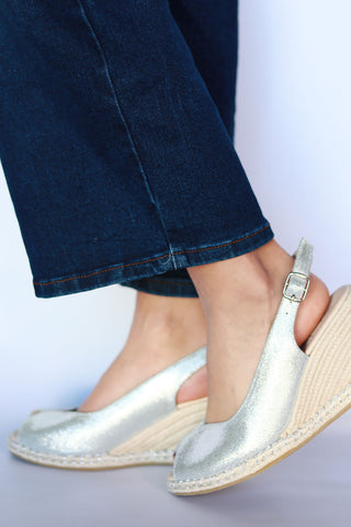 Raven Metallic Silver