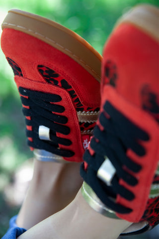 Shiloh Cherry Red + Gold