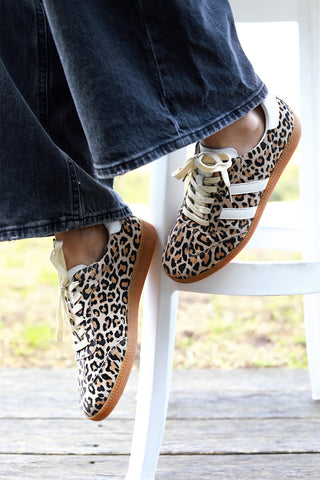 Shiloh Leopard + White