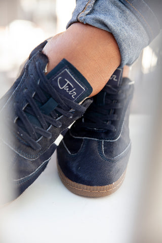 Shiloh Navy + White