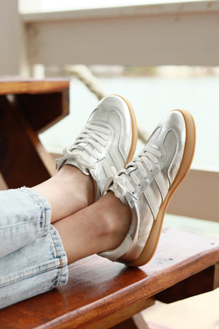 Shiloh Silver + White