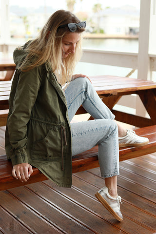 Shiloh Silver + White