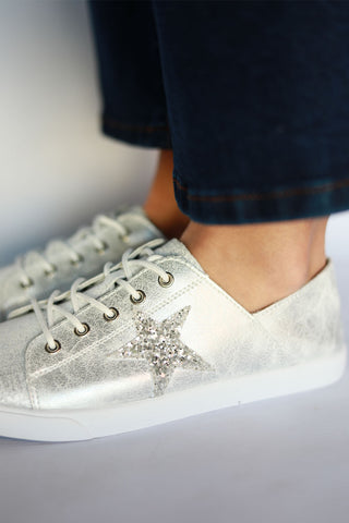 Vicki™ Frosted Silver + Glitter Star