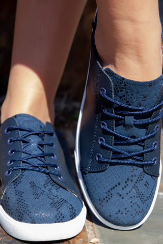 Vicki™ Navy + Navy Snake